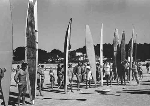 selalutangguh-Sejarah-Olah-Raga-Surfing-5.jpg