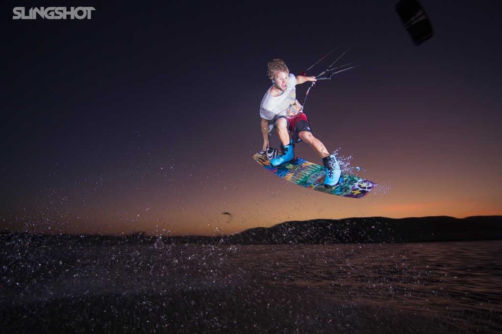 slingshot-kiteboarding-sam-light-2015-fuel-vision-board-dusk-O.jpg