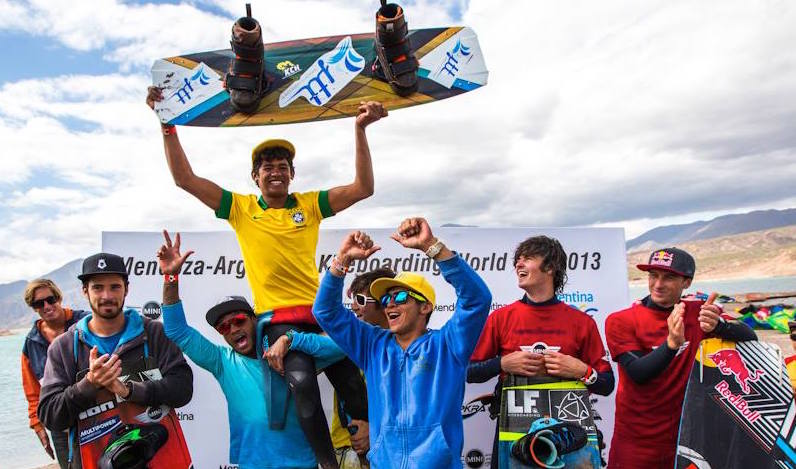carlos_mario_podium.jpg
